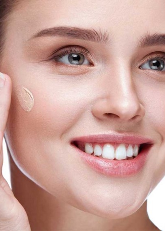 تعرفي على الفرق بين البرايمر والكونسيلر للعين