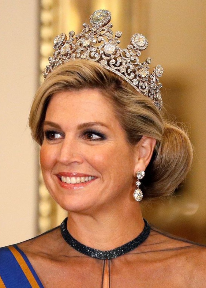 الملكة ماكسيما بتاج Dutch Emerald Parure Tiara