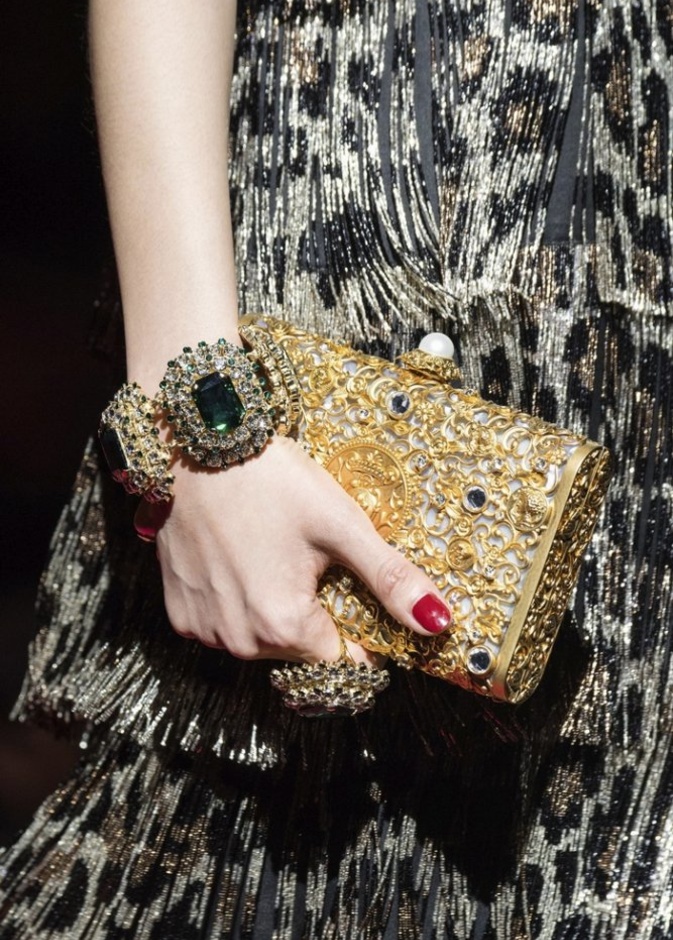 Alexander McQueen كلاتش سهرة أسود