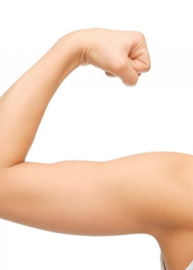 اختاري عمليات تجميل شد الزنود بالليزر للحصول على ذراعين نحيفتين