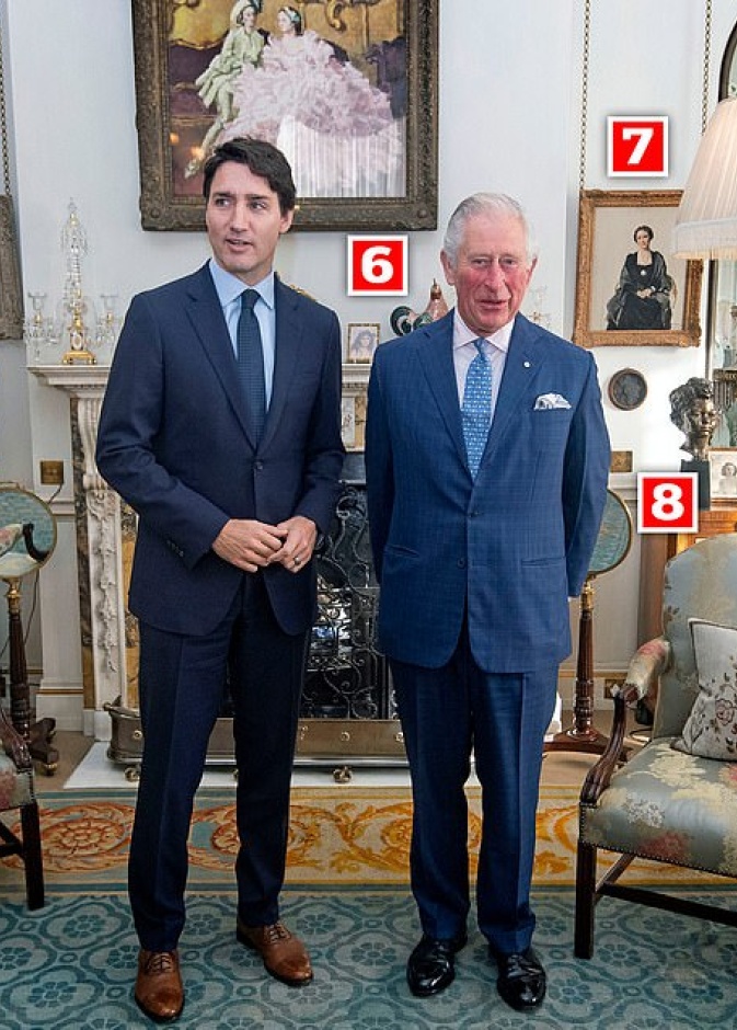 الأمير تشارلز في منزل كلارينس