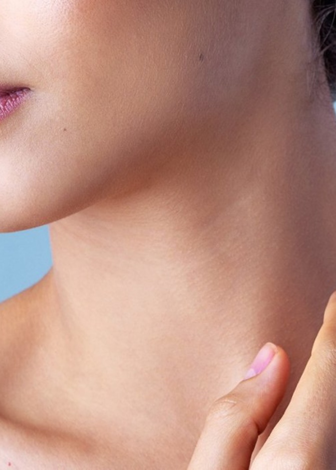 تعرفي على أسباب سواد الرقبة وطرق علاجها
