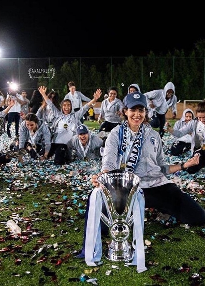  تتويج فريق جدة إيغلز ببطولة أول دوري نسائي لكرة القدم في المملكة