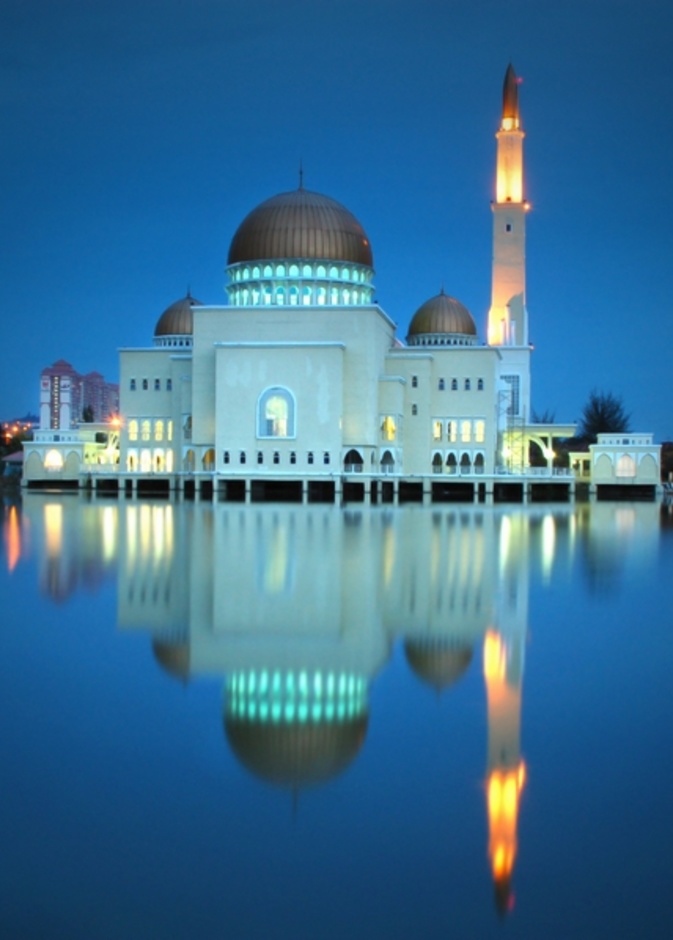 Royal Regalia - يياكتشفوا شهر العسل في بروناي