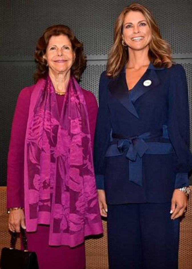 الملكة سيلفيا والأميرة مادلين في حفل جوائز Childhood Award للطفولة