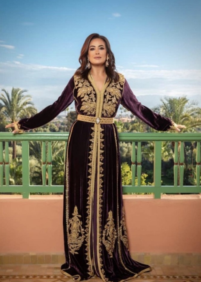 هند صبري تشارك جمهورها إطلالاتها بالقفطان المغربي في مراكش