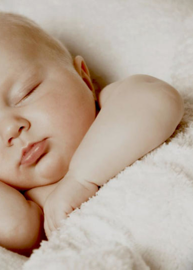 طريقة تعويد الرضيع على النوم بمفردة  