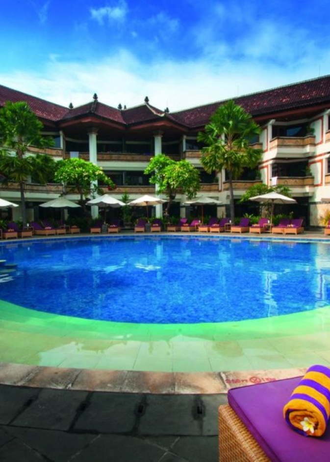 افضل منتجعات بالي لشهر العسل 2020 - اينا غراند كوتا - حوض السباحة