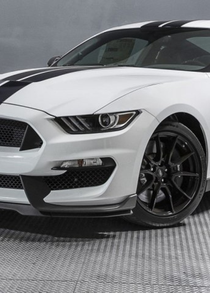 أفضل 10 سيارات في عام 2019