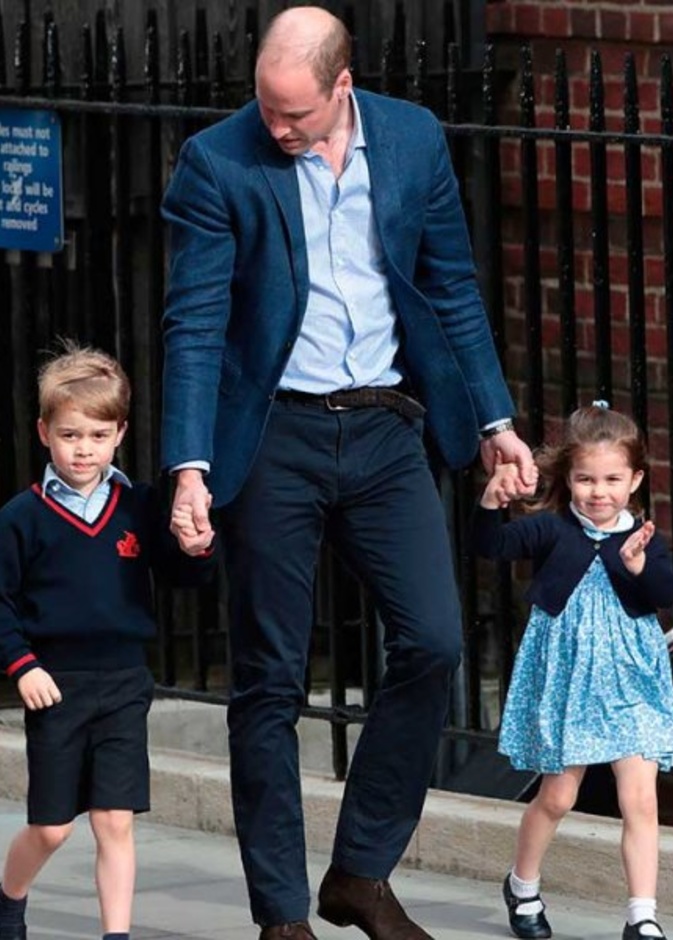 الأمير وليام يتحدث مع أطفاله عن المشردين