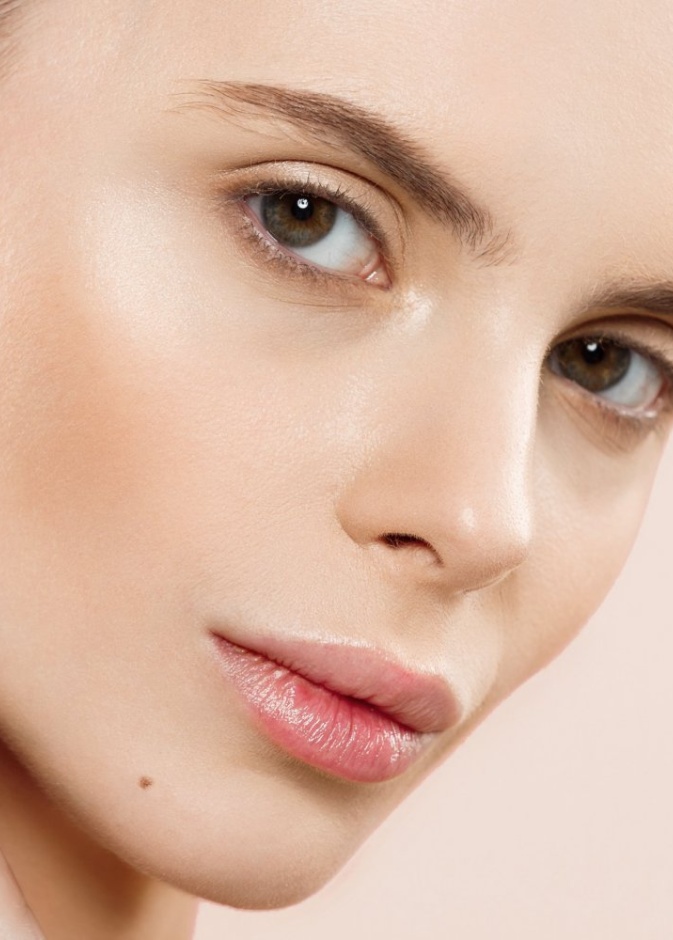 عملية رفع الحواجب