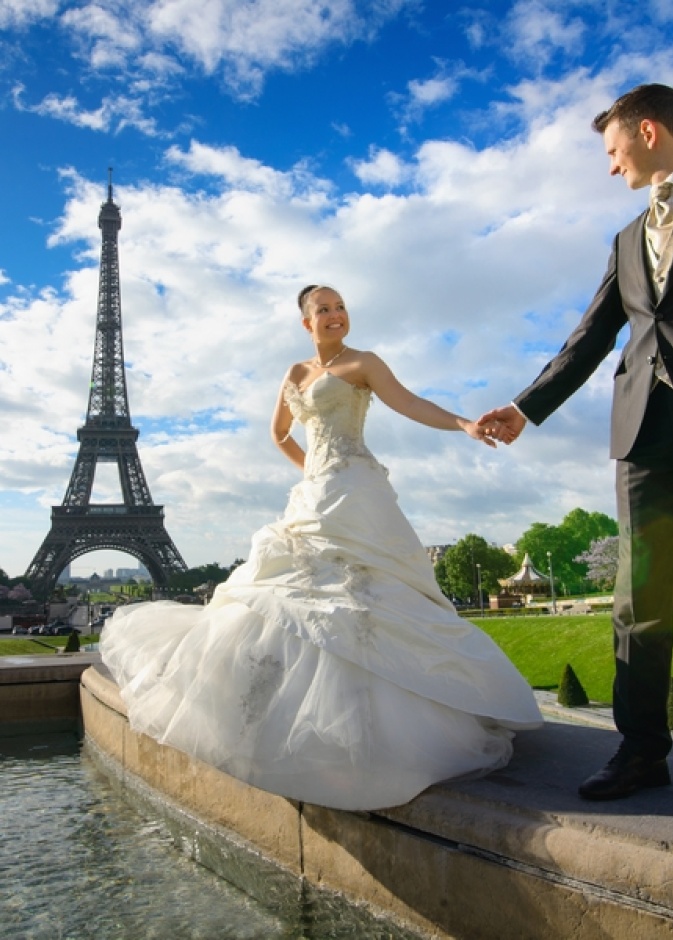 شهر عسل حالم في باريس - برج ايفل