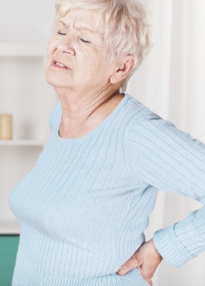 علاج الآم الظهر لكبار السن