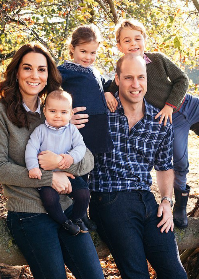 بطاقة التهنئة الخاصة بعائلة كمبريدج بمناسبة العام الجديد