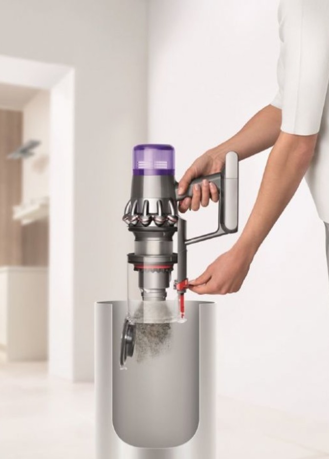 V11 من Dyson مكنسة عمودية لا تضاهى!