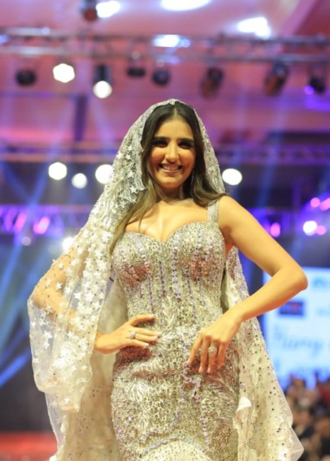 النجمة مي عمر