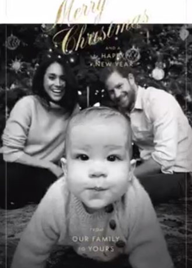 الأمير هاري وزوجته ينشران بطاقة التهنئة الخاصة بهم وعائلة كمبريدج تعلق