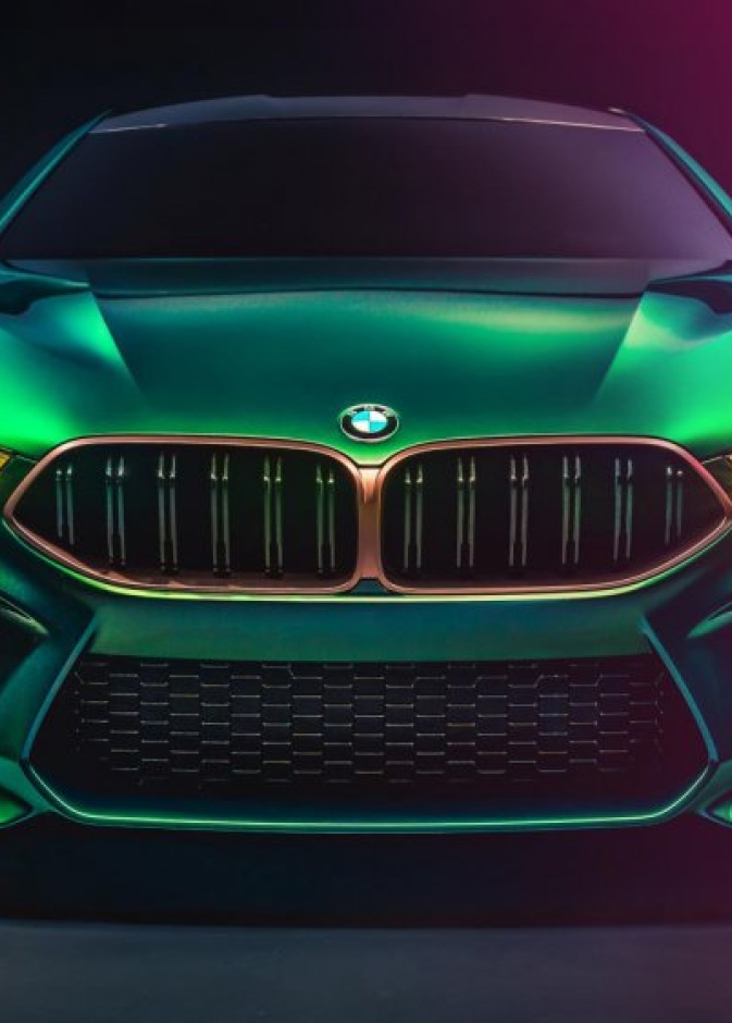 تتمتع M8 Gran Coupe First Edition 8 From 8 بباقة أداء M8 Competition