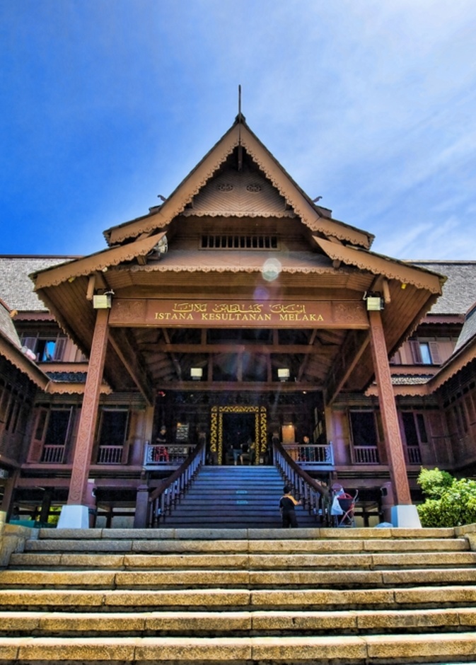 برج تامينغ ساري هو برج دوار ونقطة مراقبة شهيرة في مدينة ملاك