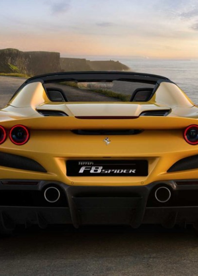 مواصفات  فيراري  F8 Spider 2020