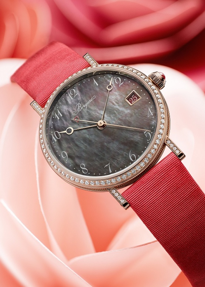 ساعة Breguet Classique 9065 من عرق اللؤلؤ التاهيتي المعزز للأحلام