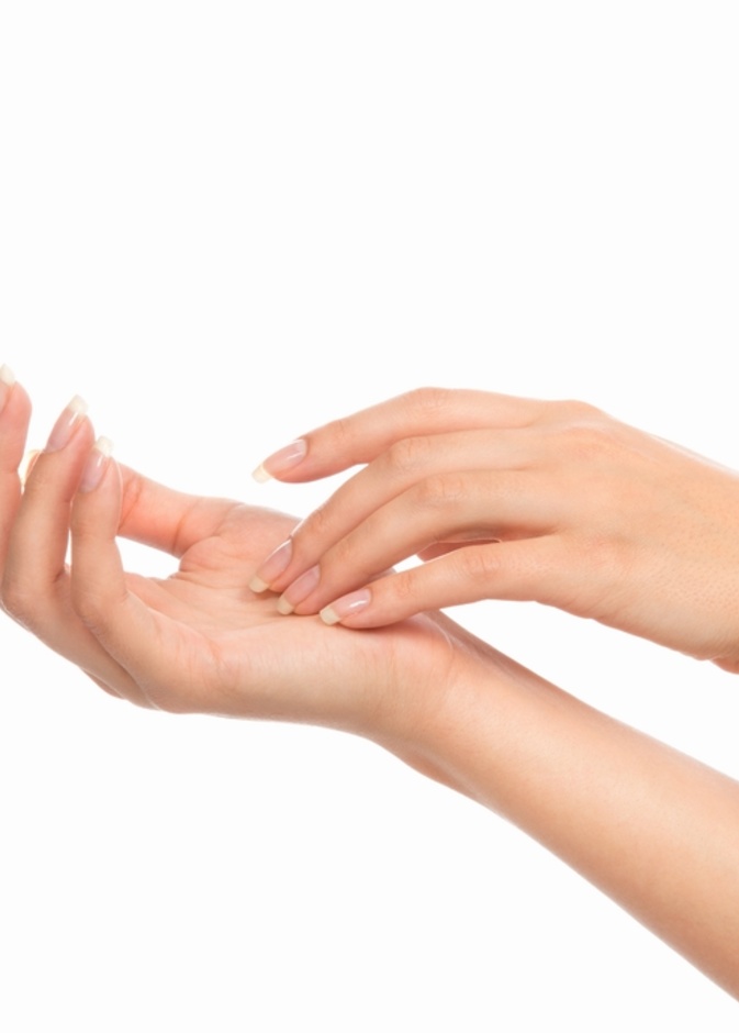  زيت بذر الكتان للعناية بالاظافر