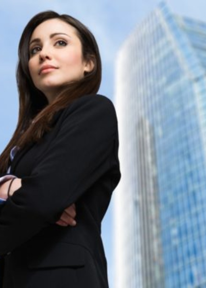 كيف تتجنب المرأة الثقة الزائدة بالنفس