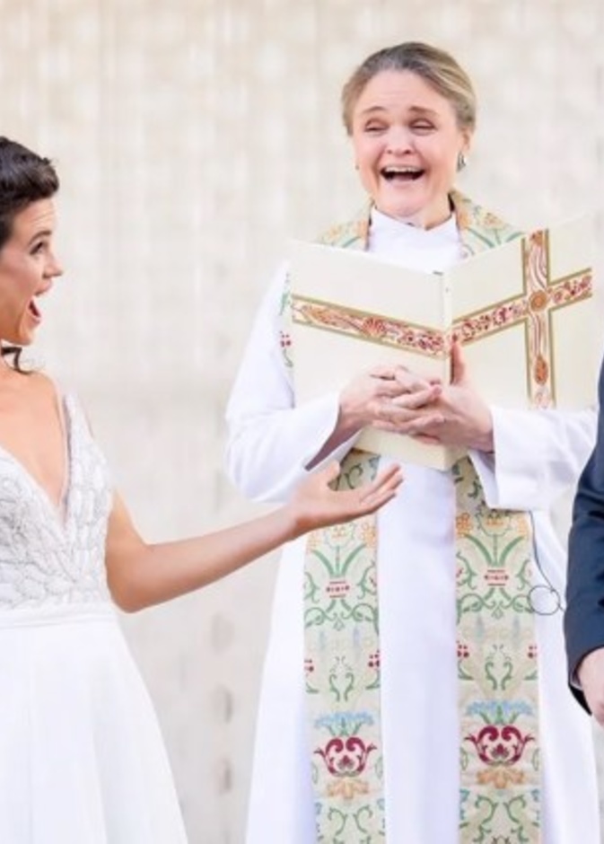 العملة المعدنية التي استخدمها العروسين في القرعة