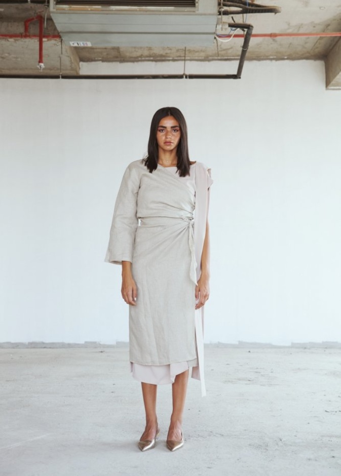 ازياء عملية تحت العباية من Meem Zone