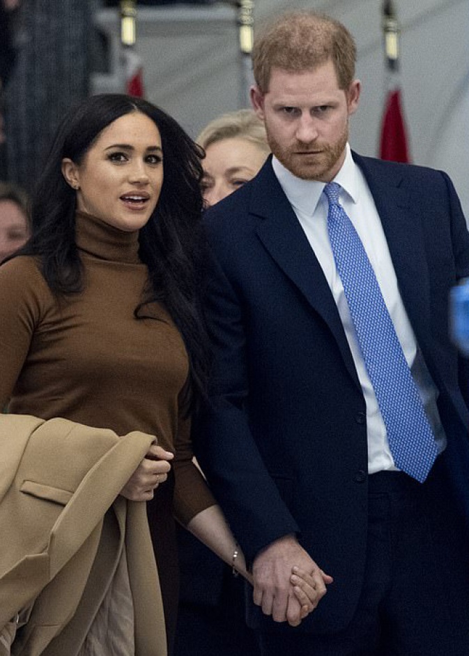 مطالب بالتعامل الحاد مع الأمير هاري