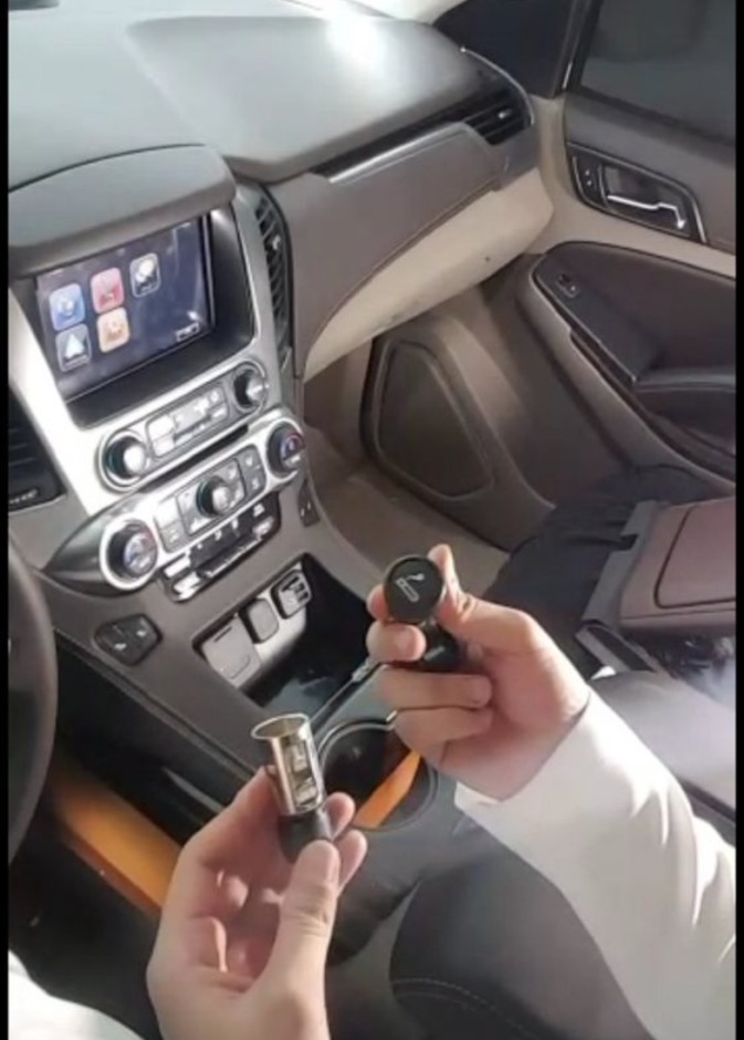 فوائد مقبس ولاعة السجائر في السيارة