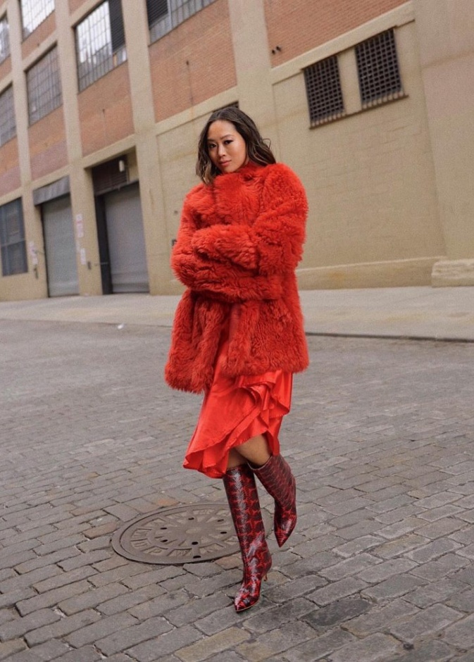 Alexander McQueen فستان أحمر
