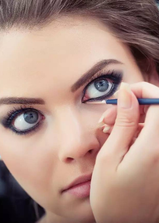 ثبات الكحل في العيون