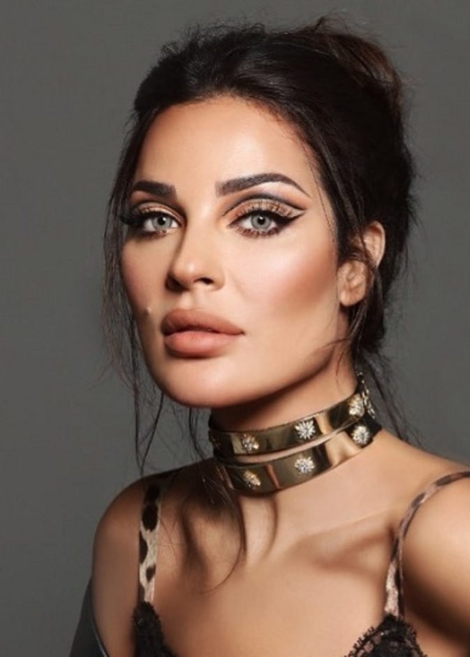 من حازت على الاطلالة الاجمل بين هؤلاء النجمات في احدث اطلالة لهن