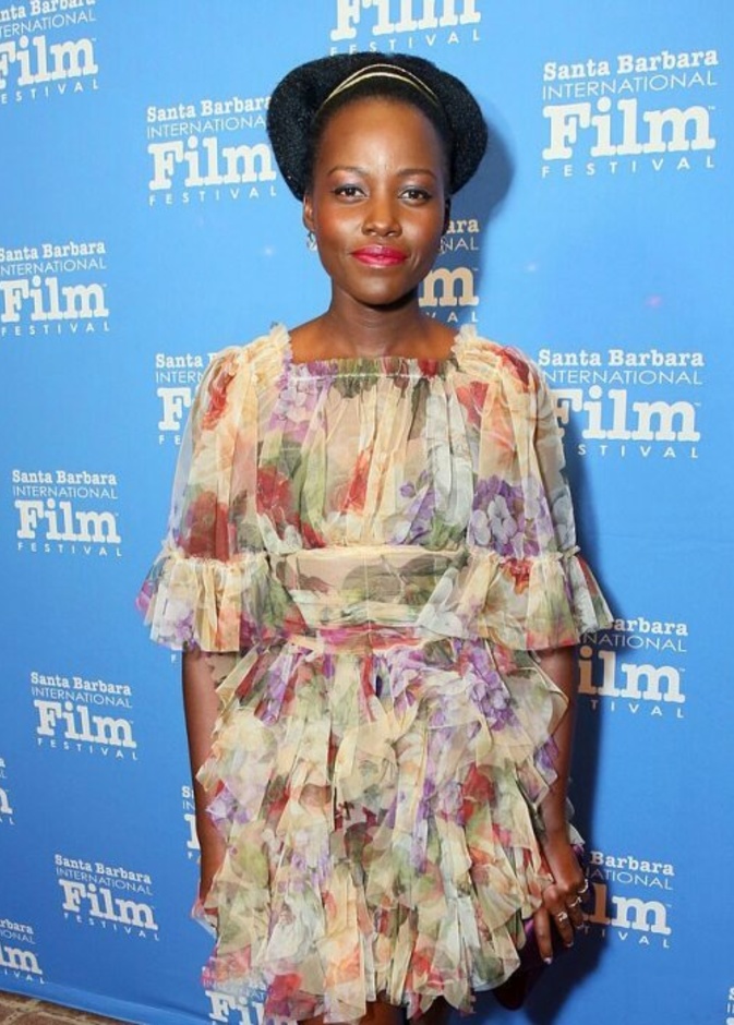 لوبيتا نيونجو 