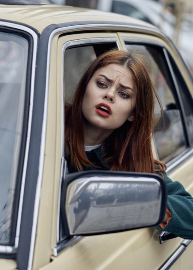 اتباع بروتوكولات غير تلك التي تنص عليها الأنظمة المرورية اثناء القيادة يعكس رقي شخصيتك ومدى احترامك للآخرين