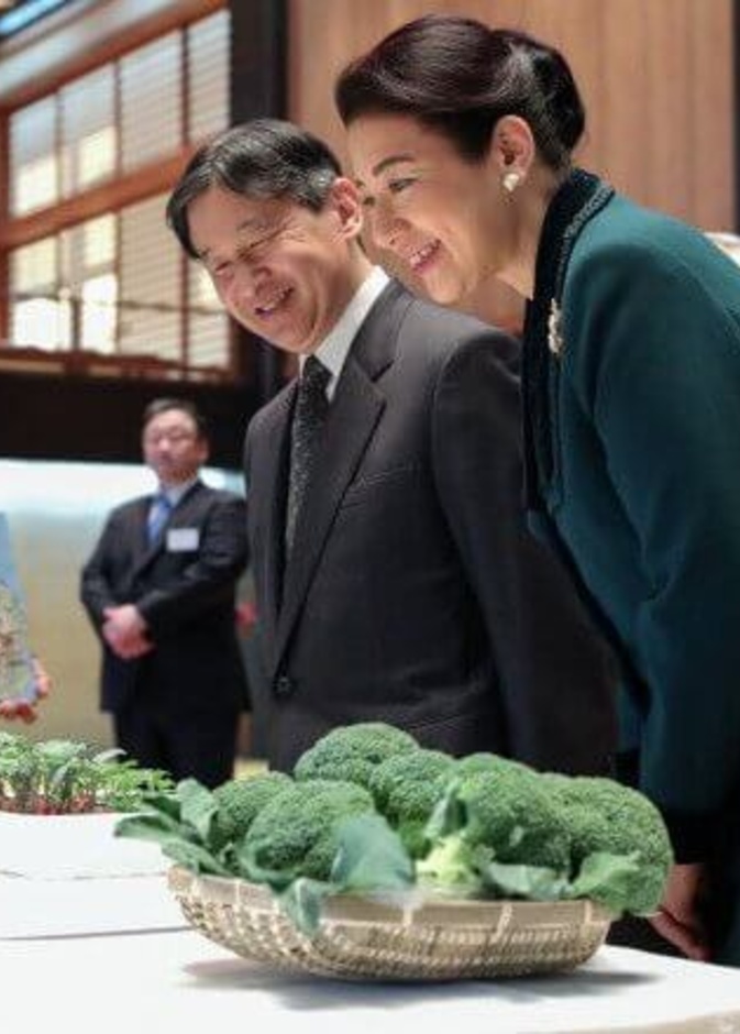 إمبراطور وإمبراطورة اليابان في مهرجان الزراعة وصيد الأسماك