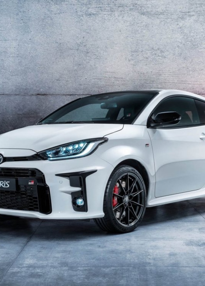 "تويوتا" تقدم نسخة "GR" من سيارتها "Yaris" بلمسات مشتقة من عالم الراليات