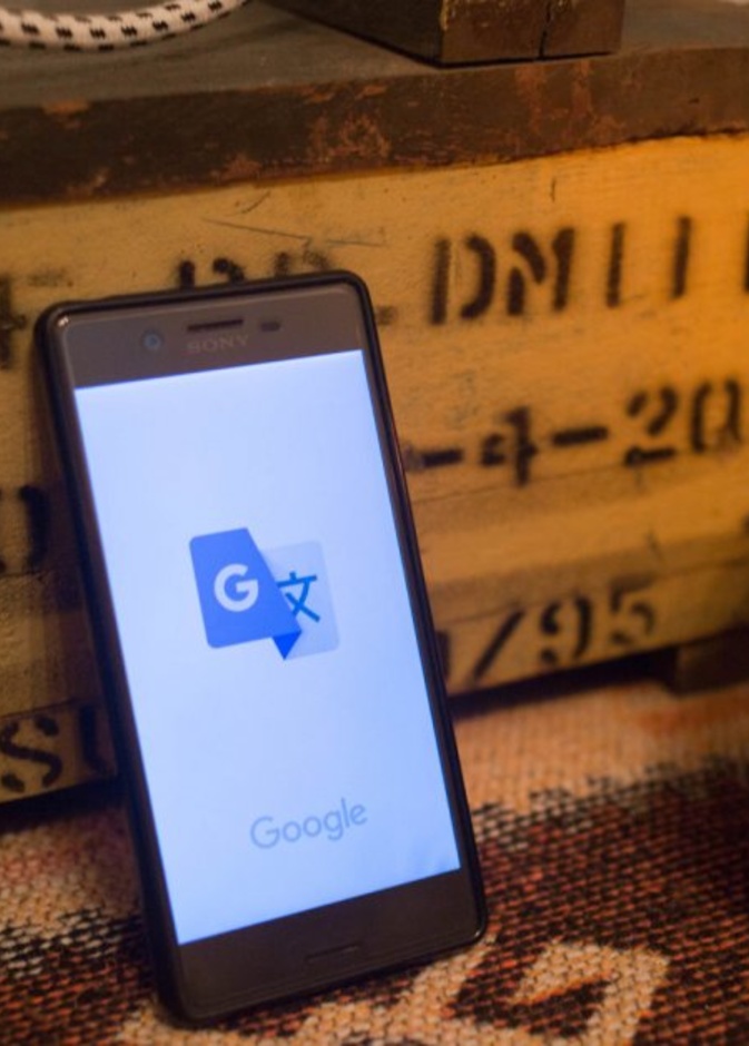 تسمح الميزة للمستخدمين بتسجيل صوت بلغة ثم ترجمته بلغة أخرى