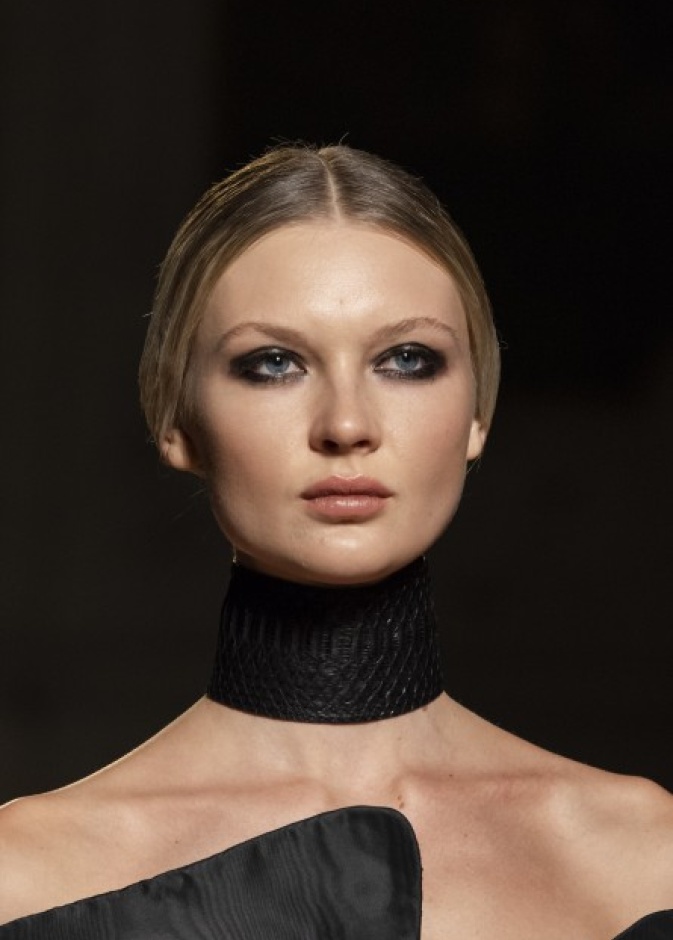 الآيلاينر المسحوب من أوليانا سيرجينكو Ulyana Sergeenko