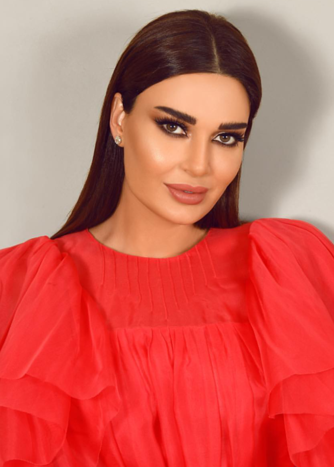 اجمل اطلالات سيرين عبد النور برسمات المكياج البرونزي البراق