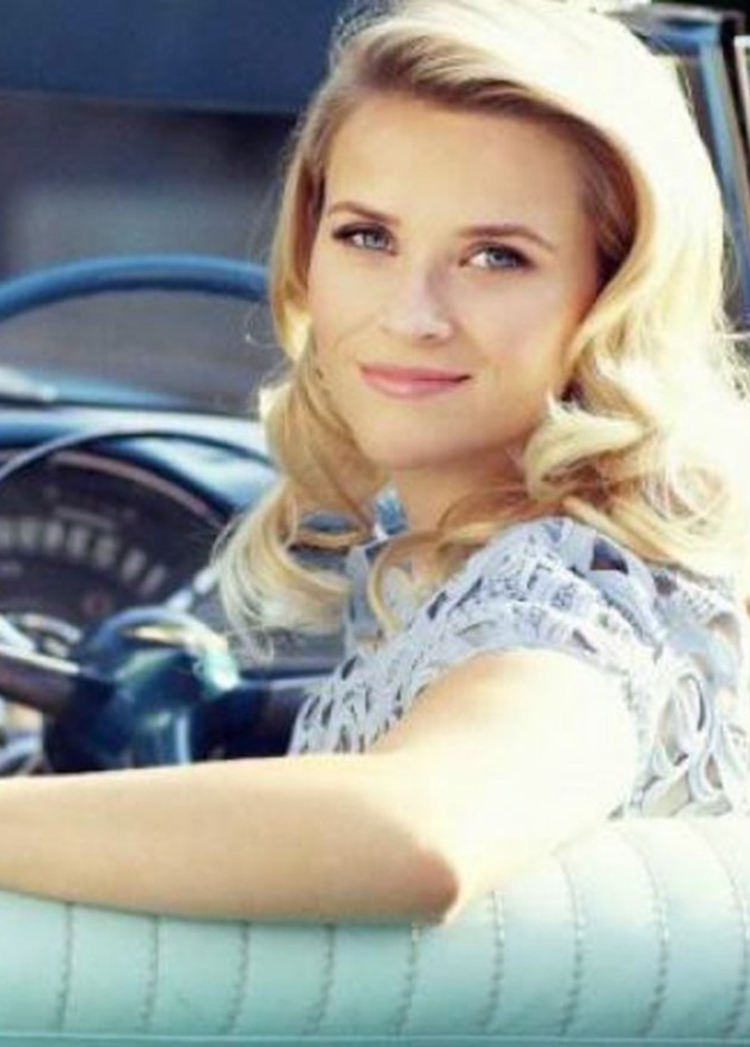 تبدي بريز ويذرسبون اهتماماً في اقتناء السيارات بمختلف انواعها