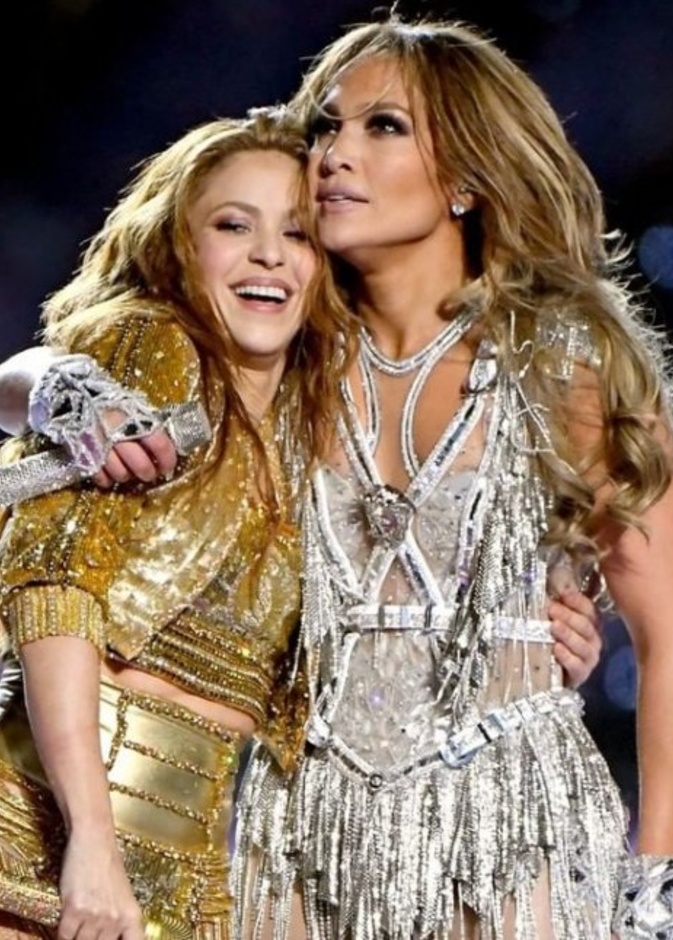 جينيفر لوبيز وشاكيرا