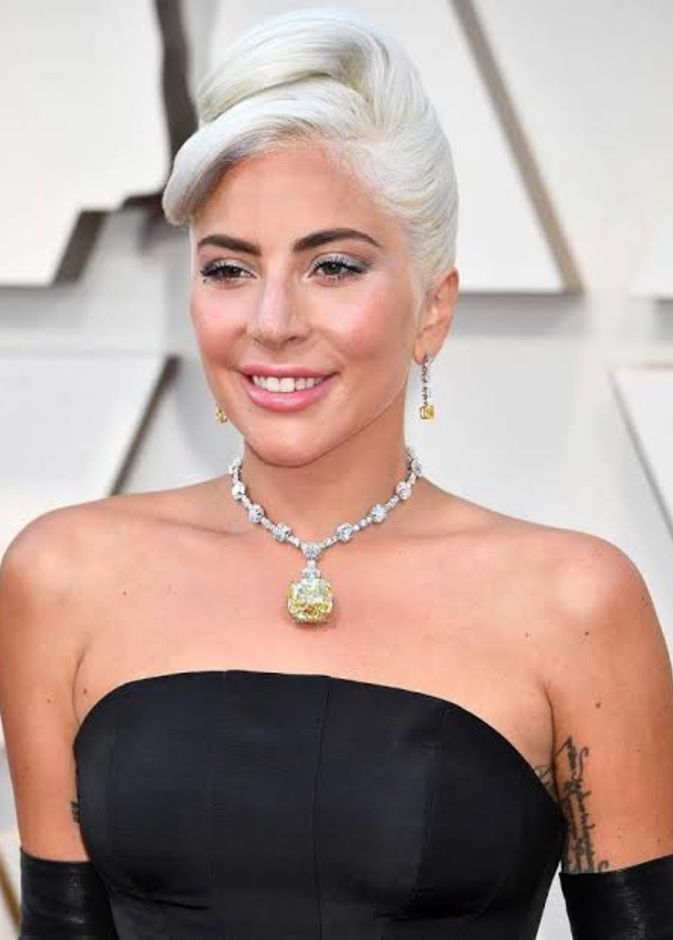 ليدي جاجا تظهر مع حبيب جديد 