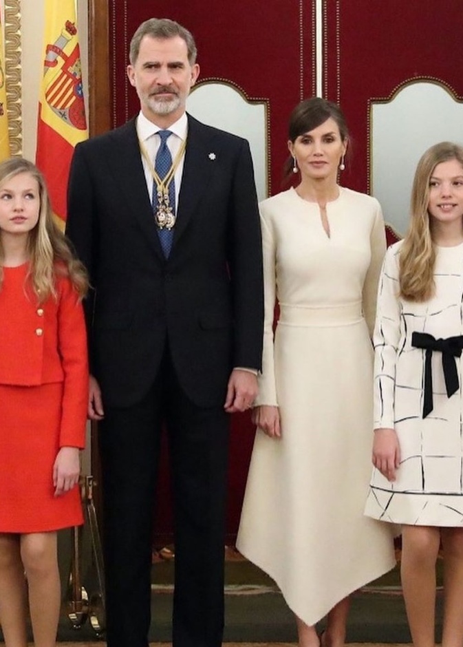 العائلة المالكة الإسبانية في الافتتاح الرسمي للبرلمان الإسباني في كورتيس