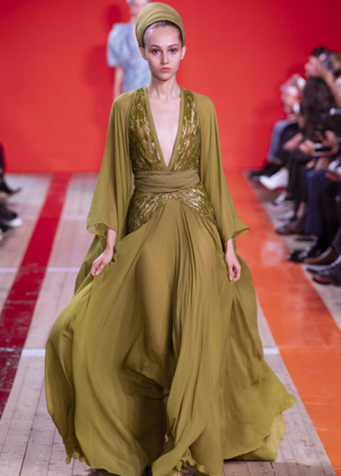 اجمل فساتين الـ A Line المزينة باحزمة موضة ربيع وصيف 2020 من Christian Dior