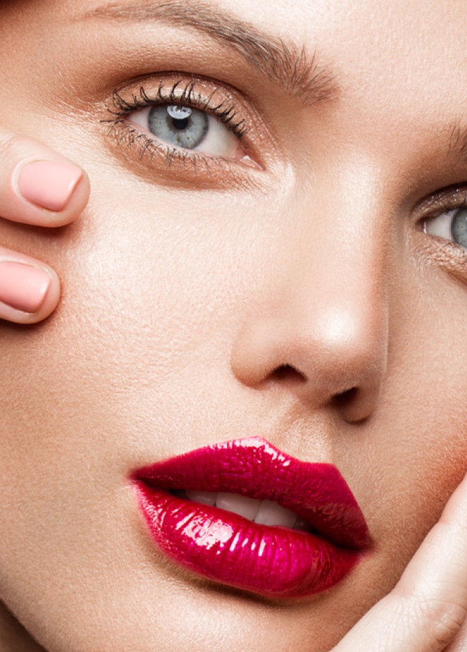 اختاري لون الأظافر النيود لإبراز جمال يديك