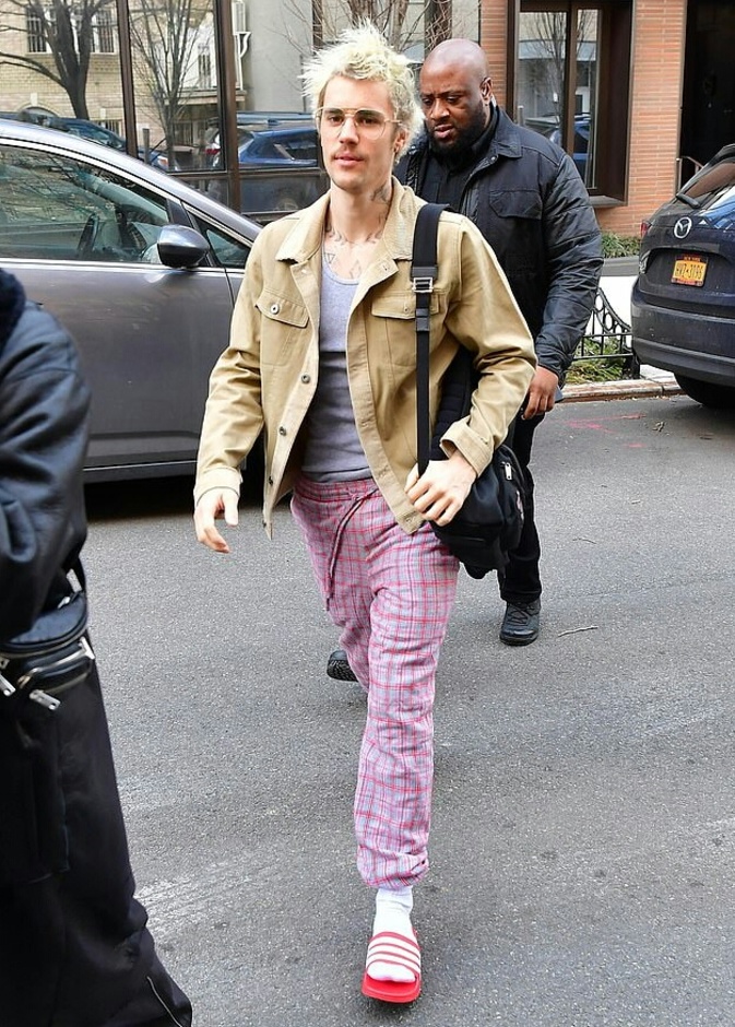 جاستن بيبر و هايلي بالدوين 