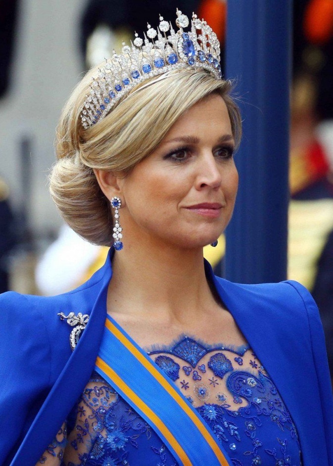 إليزابيث الثانية