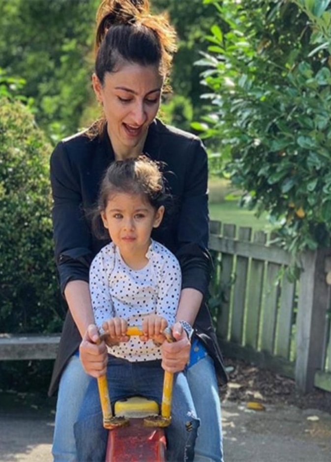 سهى علي خان وابنتها